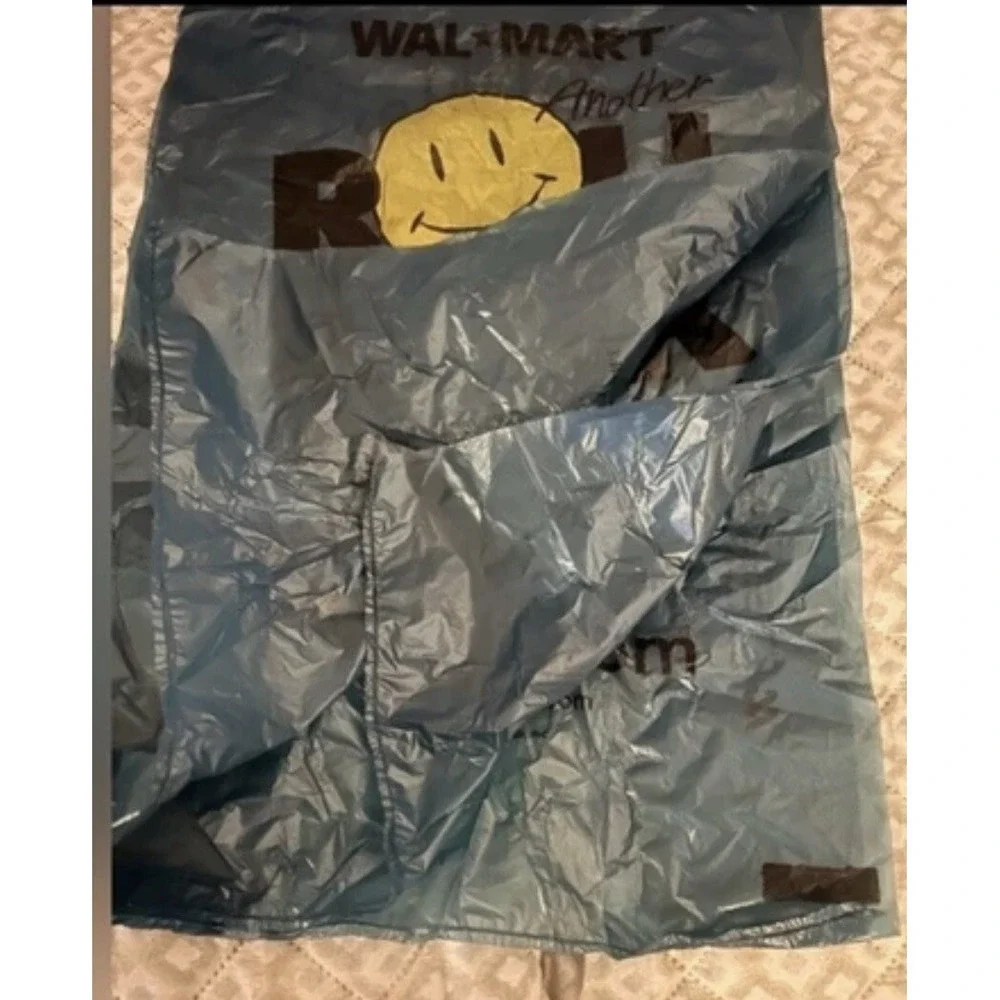 Vintage‎ Collectibles Wal Mart Blue Yellow Smiley Face Bags 3 Set Year Of 2001